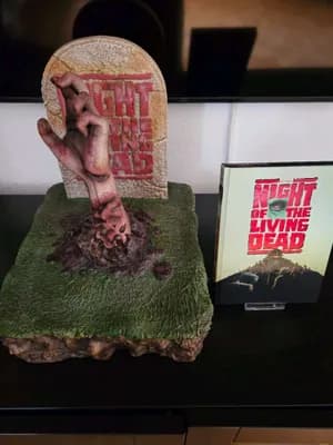 "NIGHT OF THE LIVING DEAD" Büsten Edition(inklusive Mediabook)