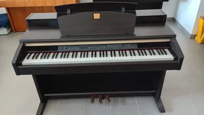 Werkstattgeprüftes, und erneuertes Yamaha Clavinova CLP-120 E-Piano mit 1 Jahre Garantie und Klavierbank