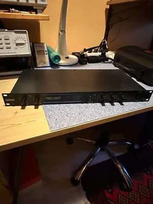 Yamaha REV100 Digital Reverberator Vintage 90s Reverb / Delay Effektgerät