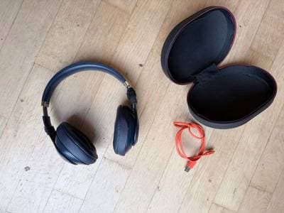 Apple Beats Studio3 Wireless Over-Ear Headphones