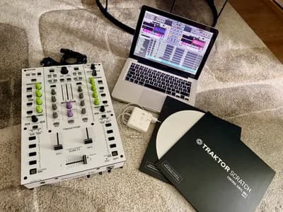 Komplettset Pioneer DJM-T1 + MacBook Pro late 2011 + Traktor Scratch Pro 2