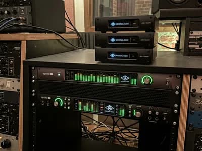 Universal Audio UAD Studio-Komplettsystem - Apollo 16 MkII + Apollo 8 + 3× Satellite OCTO - 32 DSP-Kerne - über 100 Premium-Plug-ins