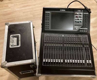 Yamaha QL1 | digitales Mischpult in OVP (Case optional)