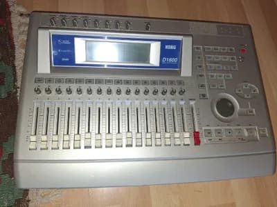 Korg D1600 - Digitales 16-Spur Aufnahme- und Produktionsstudio VINTAGE