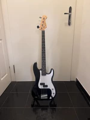 E-Bass Harley Benton PB-20 BK