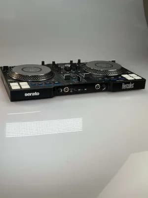 Hercules DJControl Jogvision + Hercules Lautsprecher ( Bilder folgen )