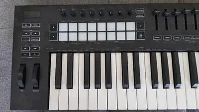 Novation Launchkey 49 - MIDI