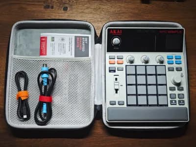 MPC Sample + Case + Midi Kabel