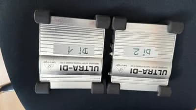2Stück Behringer DI100 Ultra-DI-Boxen AKTIV!