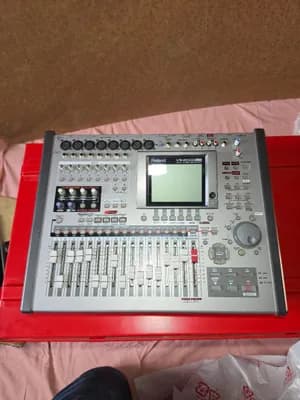 Roland VS-2000CD Digital Studio Workstation - HDD/ CD-RW - Top Zustand