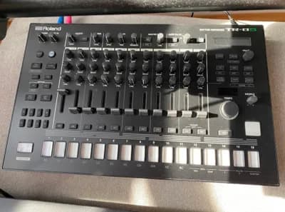 Roland TR8 S Rhythm Performer Drum Machine