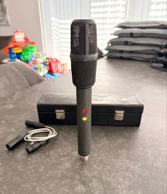 Neumann USM 69 (Vintage Stereo-Großmembranmikrofon)