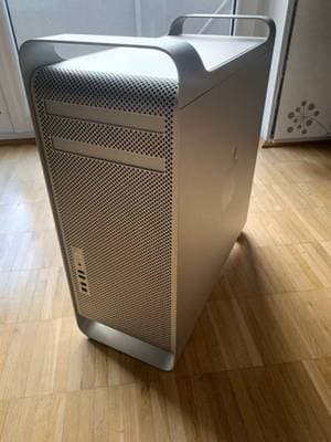 Apple Mac Pro (Intel Quadcore) inkl. Apple Final Cut Studio (Videoschnitt-Paket)