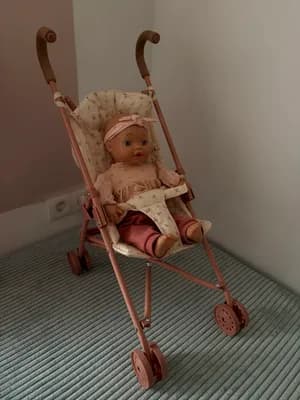 Little Dutch Spielpuppe mit Buggy
