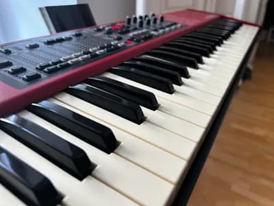 Nord Electro 4 SW73 inkl. original Tragetasche
