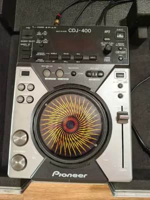 2x Pioneer CDJ-400 DJ-Player inkl. professionellem Flightcase