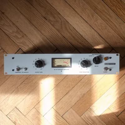 Klark Teknik 2A-KT / KT-2A - Röhren Opto-Kompressor, LA-2A Style, 19" 2HE