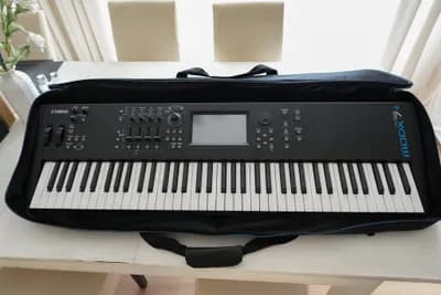 Yamaha MODX7+ Synthesizer / Workstation - Neuwertig inkl. Softcase