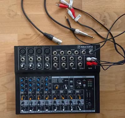 Mackie Mix12FX - PLUS! 12 Kanal Effekt Mixer/ Mischpult Mixer