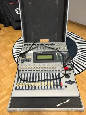 Yamaha 01V Digitalmischpult inkl. hochwertigem Flightcase