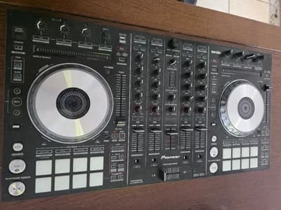 Pioneer DDJ-SX2 4-Kanal DJ-Controller für Serato