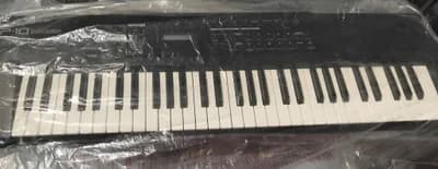 Roland XP-10 Synthesizer FIX PREIS