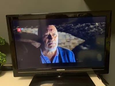 Fernseher TV mit integrierten DVD Player und sat tuner