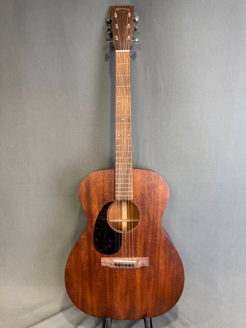 Martin Guitars - 000-15M LEFT