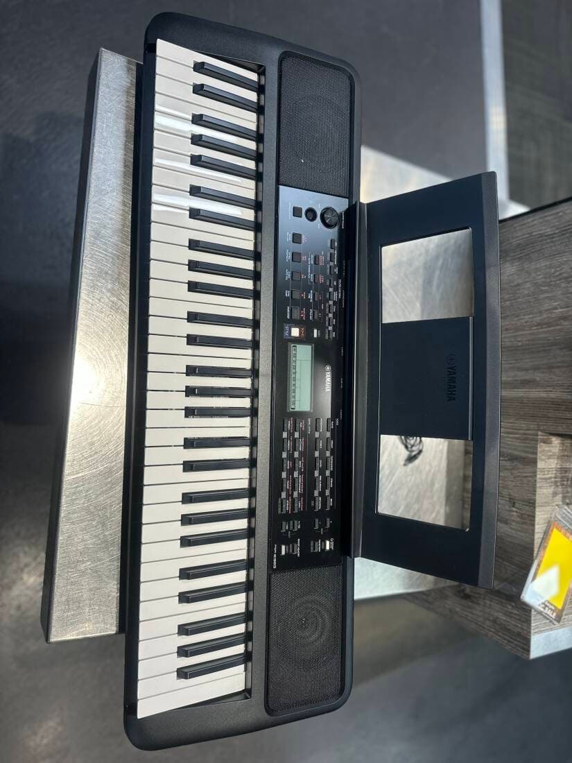 Yamaha - PSRE383