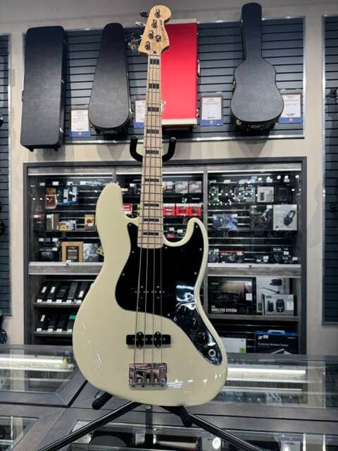 Squier - 037-8703-505