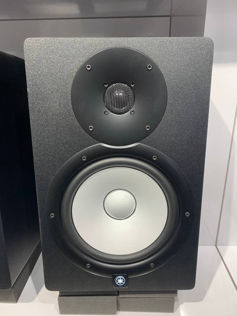 Yamaha - HS8