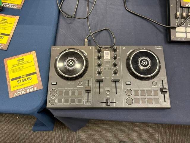 Pioneer DJ - DDJ-200
