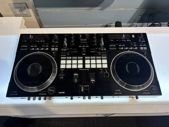 Pioneer DJ - DDJ-REV7