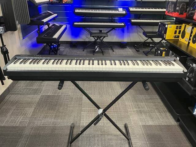 Roland - FP-10-BK