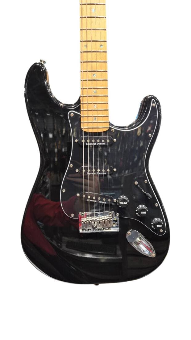 2005 Fender MIK Lite Ash Stratocaster - Black