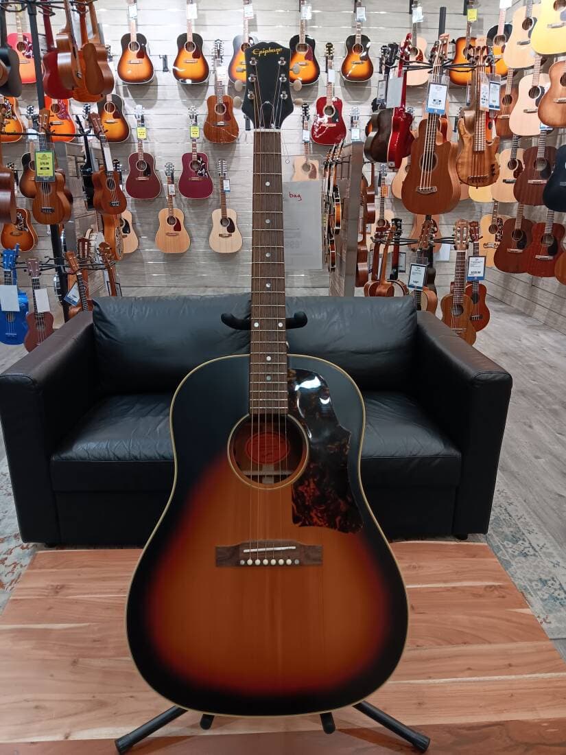 Epiphone - Inspired by Gibson J-45 - Aged Vintage Sunburst