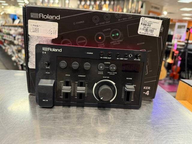Roland - E-4