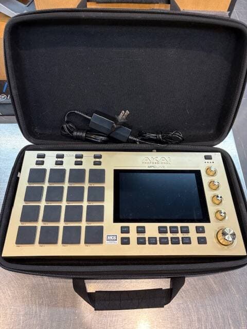 Akai - MPC LIVE GOLD