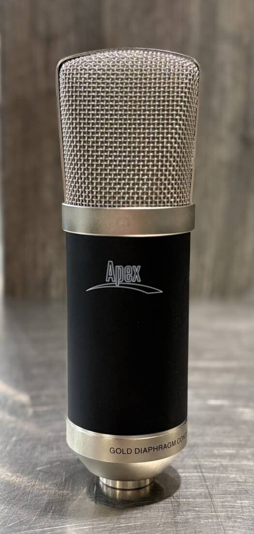 Apex - Compact Studio Condenser Mic with Case - Black