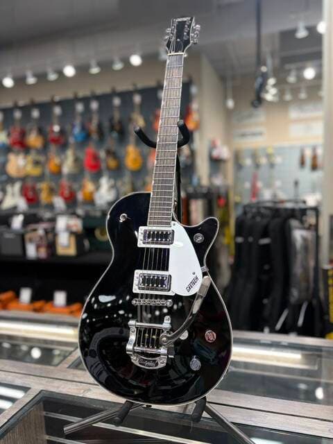 Gretsch Guitars - G5230T Electromatic Jet FT Single-Cut with Bigsby, Black Walnut Fingerboard - Black