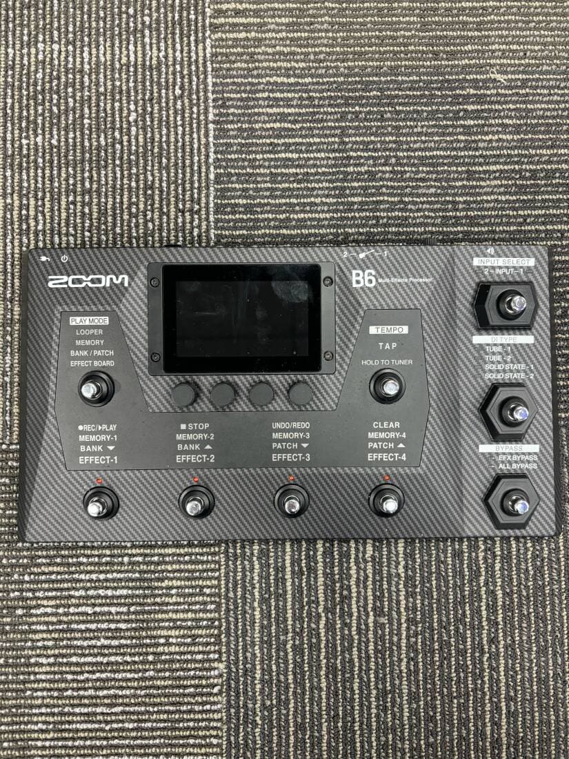 Zoom - B6 ZOOM
