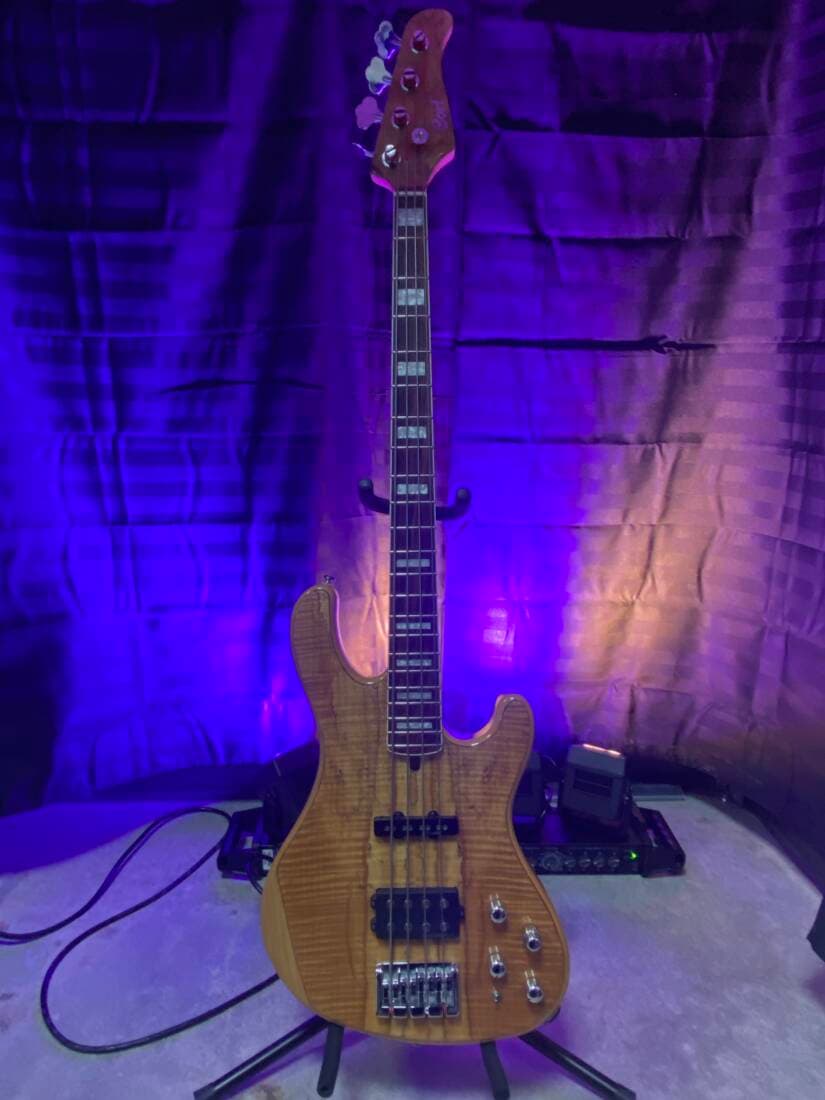 Cort GB-4 Custom Bass