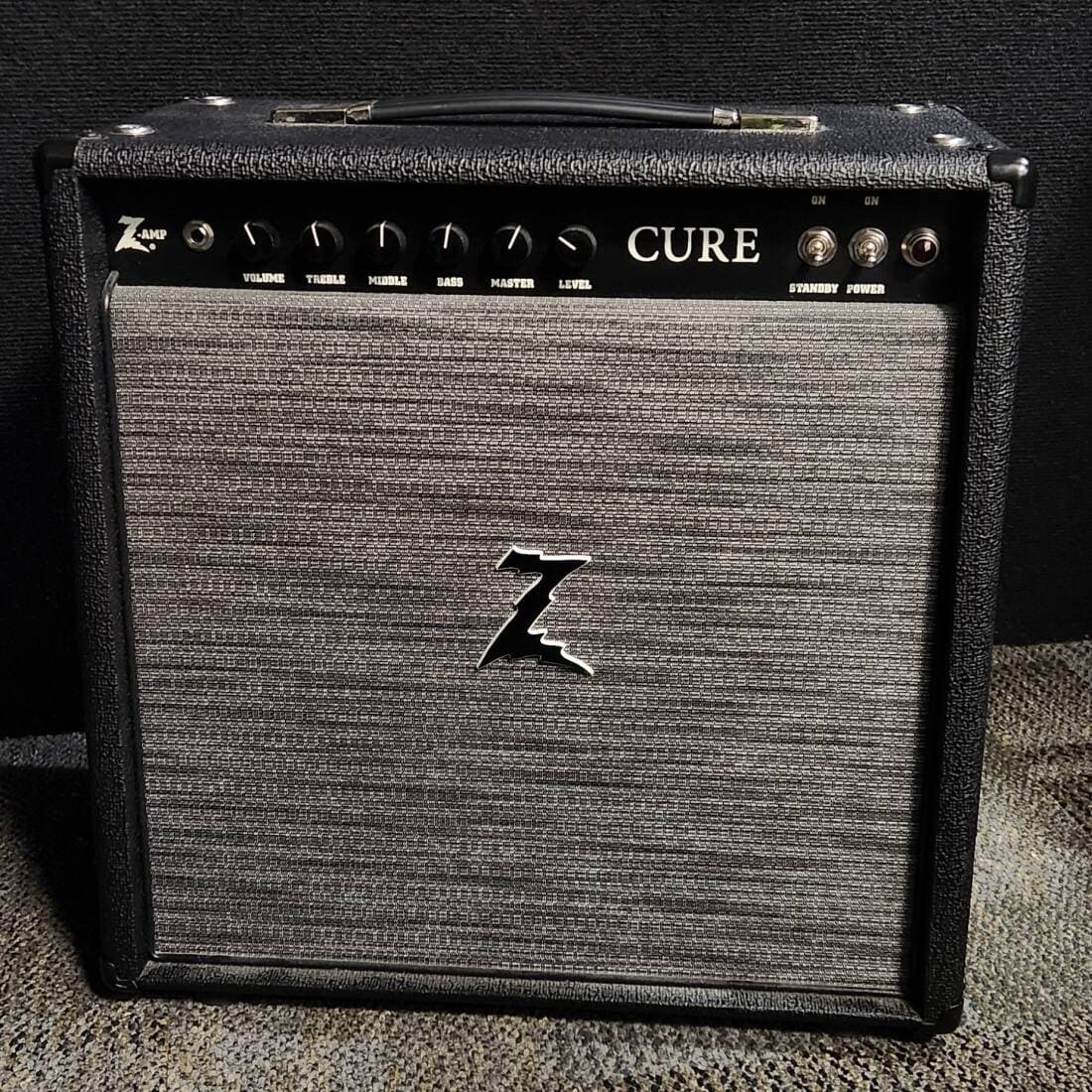 Dr. Z - CURE112 B/ZW