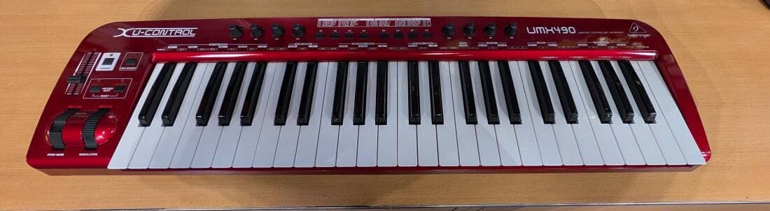 Behringer - UMX490