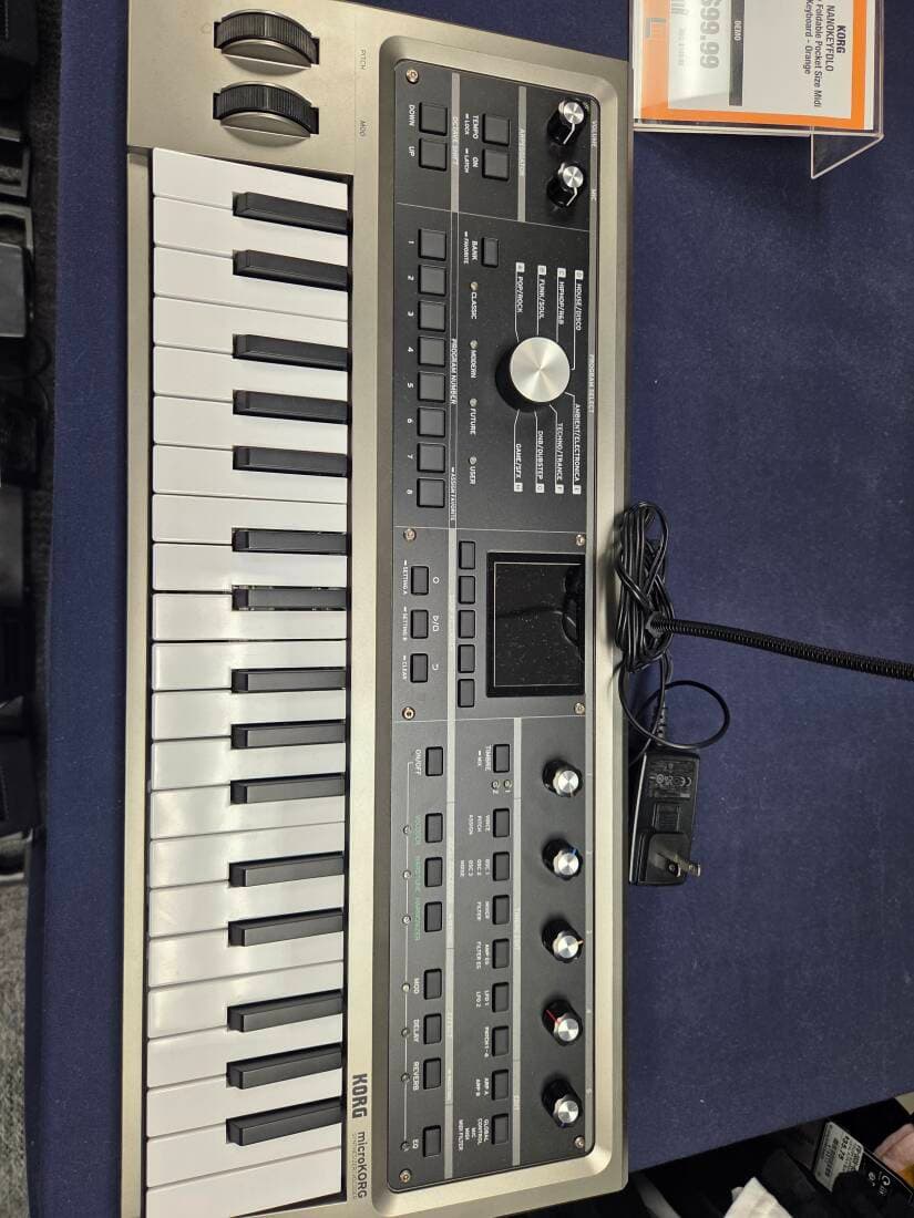 Korg - MICROKORG2