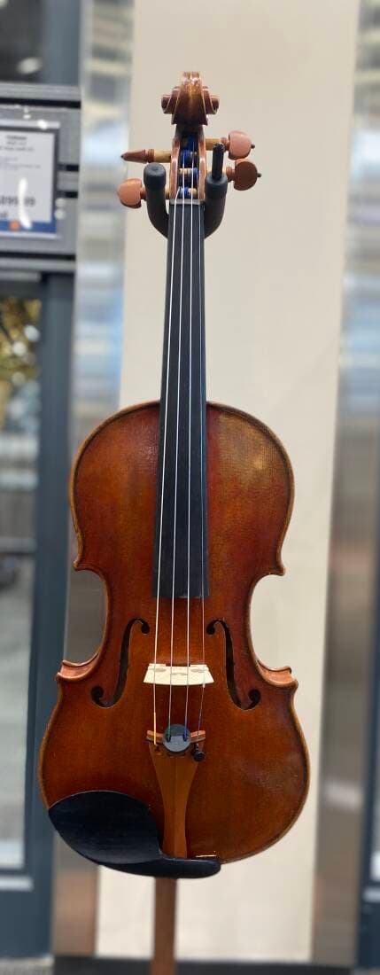 Anglo Saxon 4/4 Violin w/Case