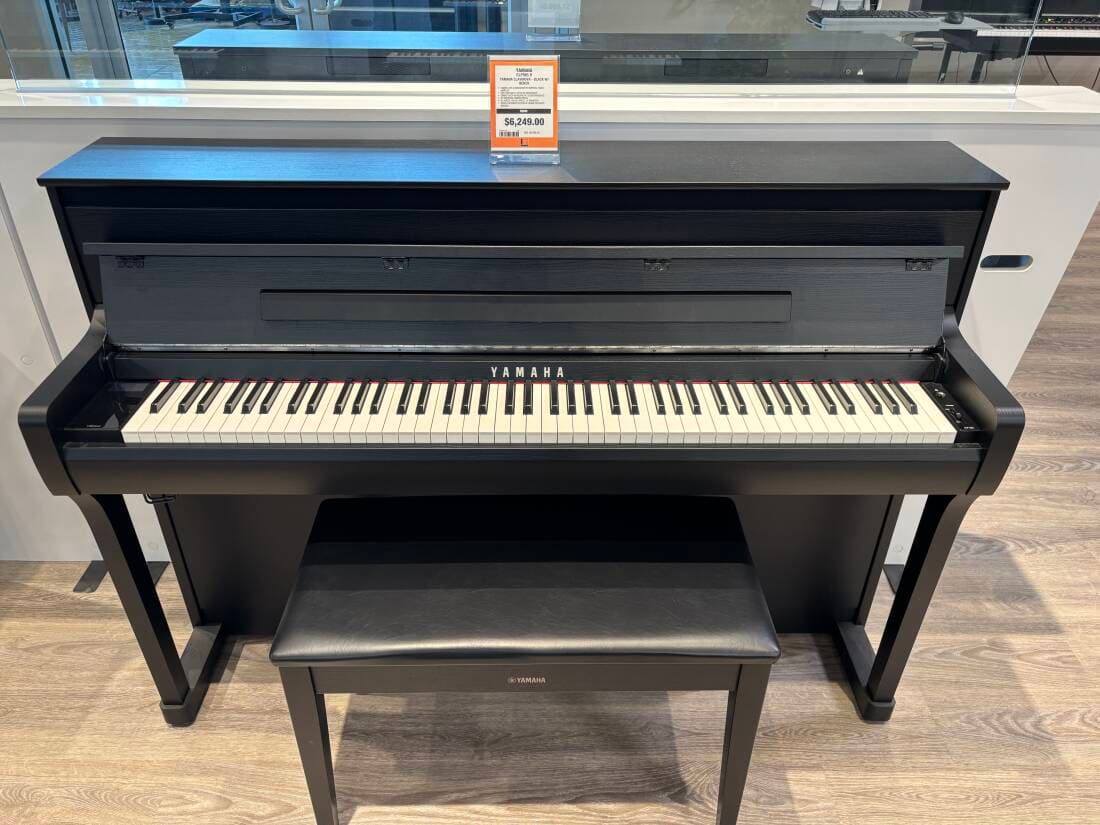 Yamaha Clavinova CLP885 - Black w/ Bench