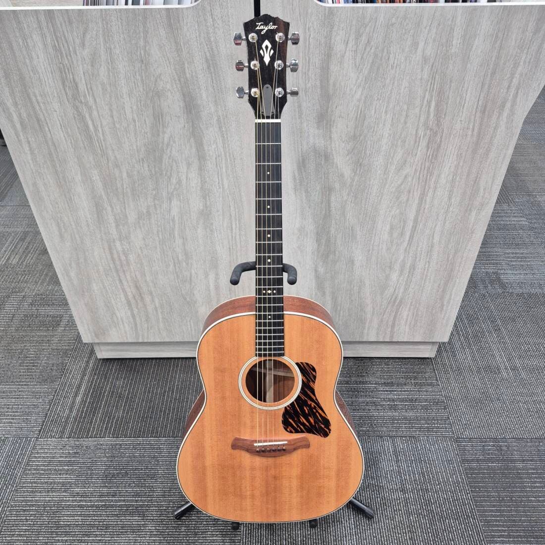 Taylor Guitars - 517E GL NAT