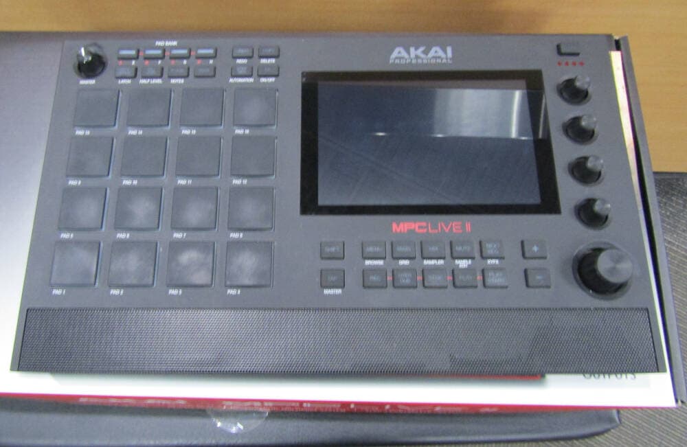 Akai - MPC LIVE II
