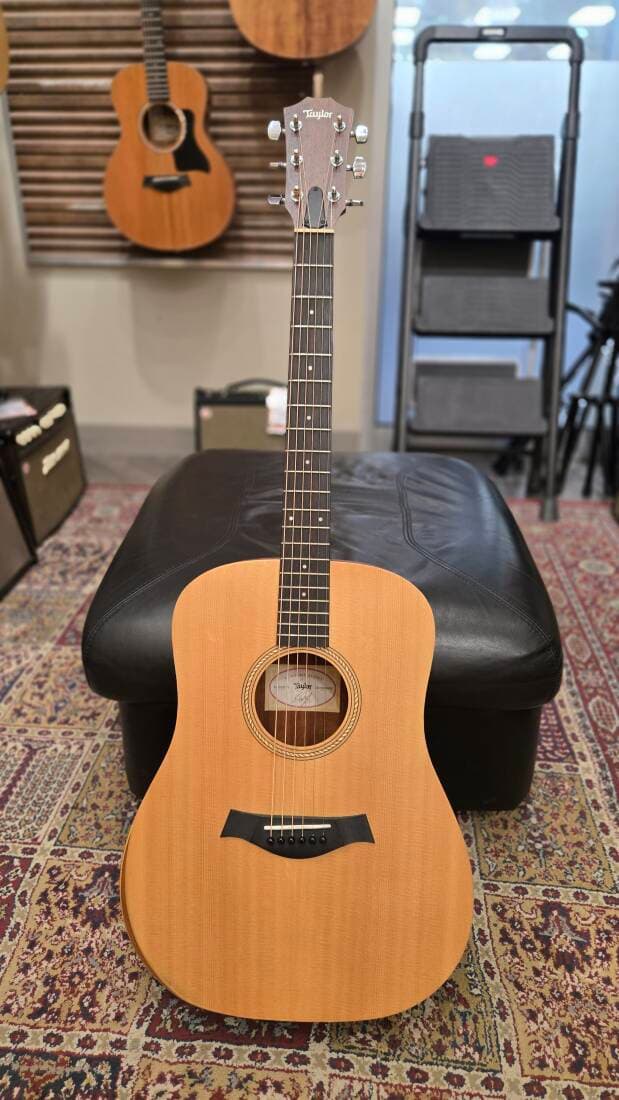 Taylor Guitars - ACADEMY 10 V2